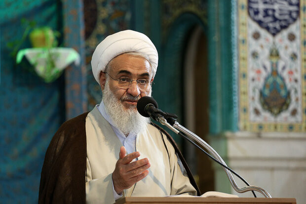 دنیا باید با ایران اسلامی به عنوان قطب اقتدار کنار بیاید