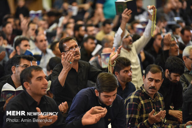 احياء آخر ليالي القدر في عتبة "شاهجراغ" المباركة