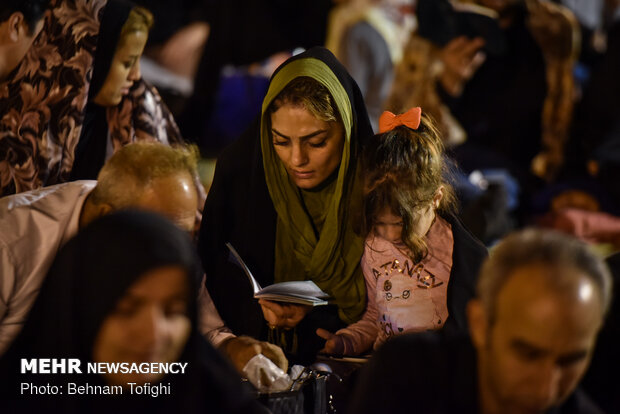 Laylat al-Qadr observed at Abd al-Aziz al-Hasani shrine