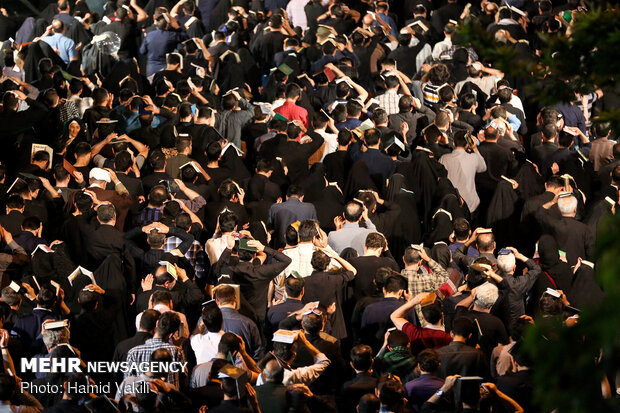 تہران میں حسینیہ ہمدانیہا میں شب قدر کی روح پرور تقریب منعقد