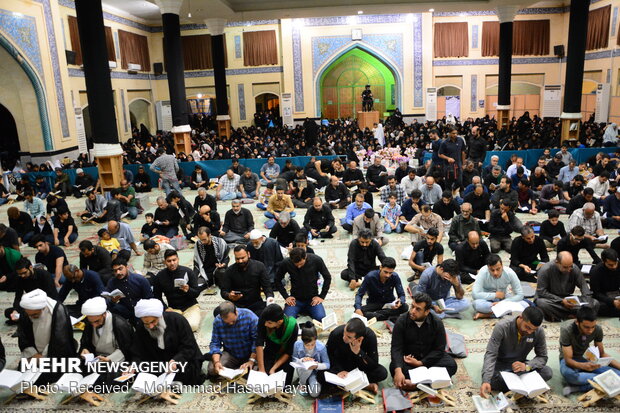 مراسم احیای شب بیست و سوم ماه مبارک رمضان در مصلای آبادان