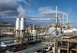 البتروكيماويات الايرانية تتوقع 21.5 مليار دولار إيرادات حتى مارس 2022