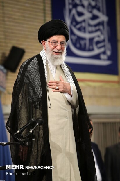 University professors, intellectuals and researchers meeting with Ayatollah Khamenei