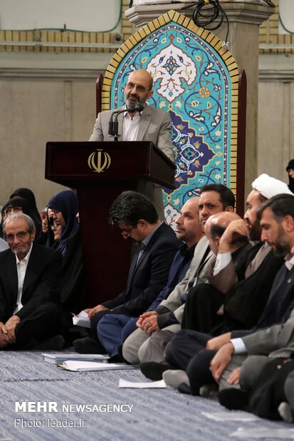 University professors, intellectuals and researchers meeting with Ayatollah Khamenei