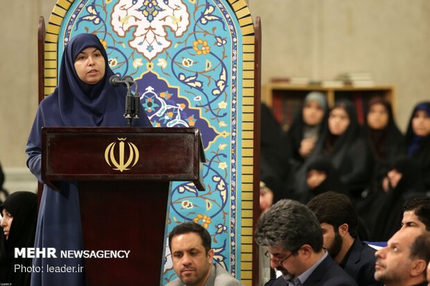 University professors, intellectuals and researchers meeting with Ayatollah Khamenei