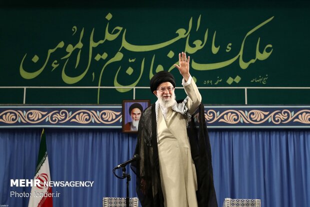 University professors, intellectuals and researchers meeting with Ayatollah Khamenei