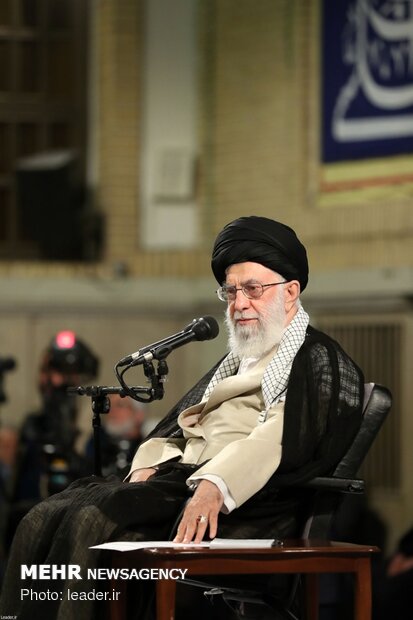 University professors, intellectuals and researchers meeting with Ayatollah Khamenei