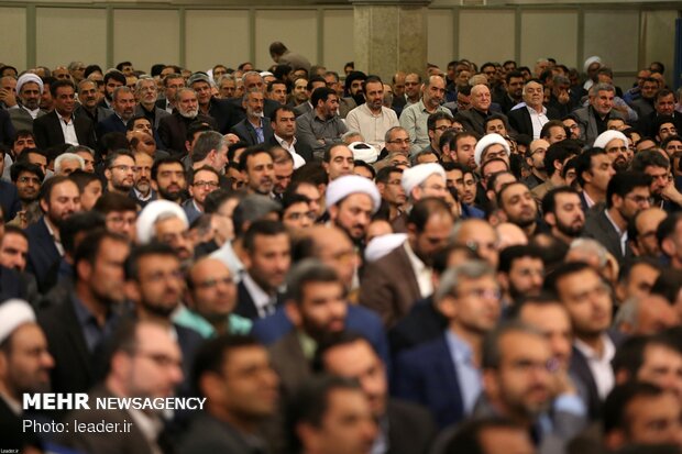 University professors, intellectuals and researchers meeting with Ayatollah Khamenei