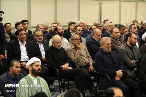 University professors, intellectuals and researchers meeting with Ayatollah Khamenei