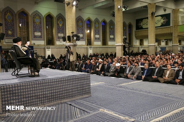 University professors, intellectuals and researchers meeting with Ayatollah Khamenei