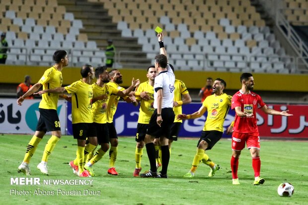 Persepolis FC edges past Sepahan in Hazfi Cup
