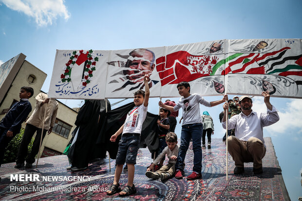 Quds Day rallies in Tehran (2)