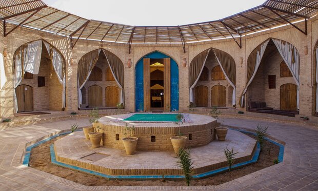 Caravanserais and time travel to forgotten ages