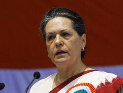 بھارت میں کانگرس پارٹی میں شدید اختلافات کے بعد سونیا گاندھی کی مستعفی ہونے کی پیشکش