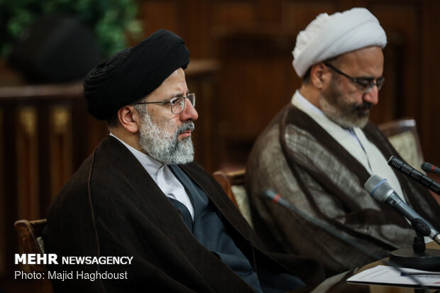 Judiciary chief receives attorneys 