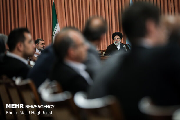 Judiciary chief receives attorneys 