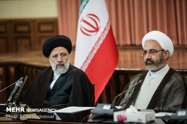 Judiciary chief receives attorneys 