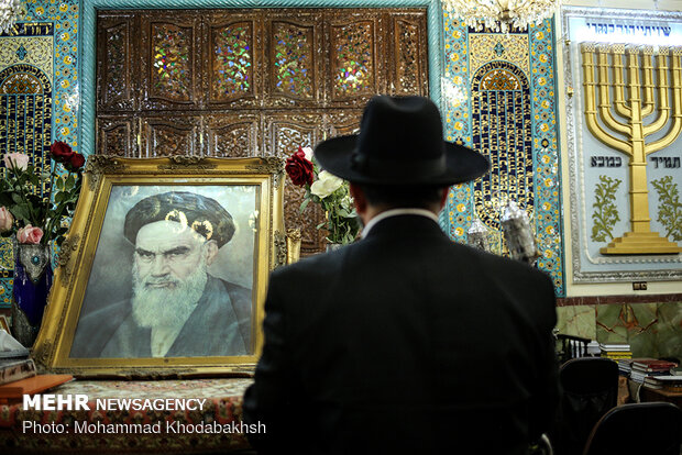 Iranian Jews mark anniversary of Imam Khomeini’s passing