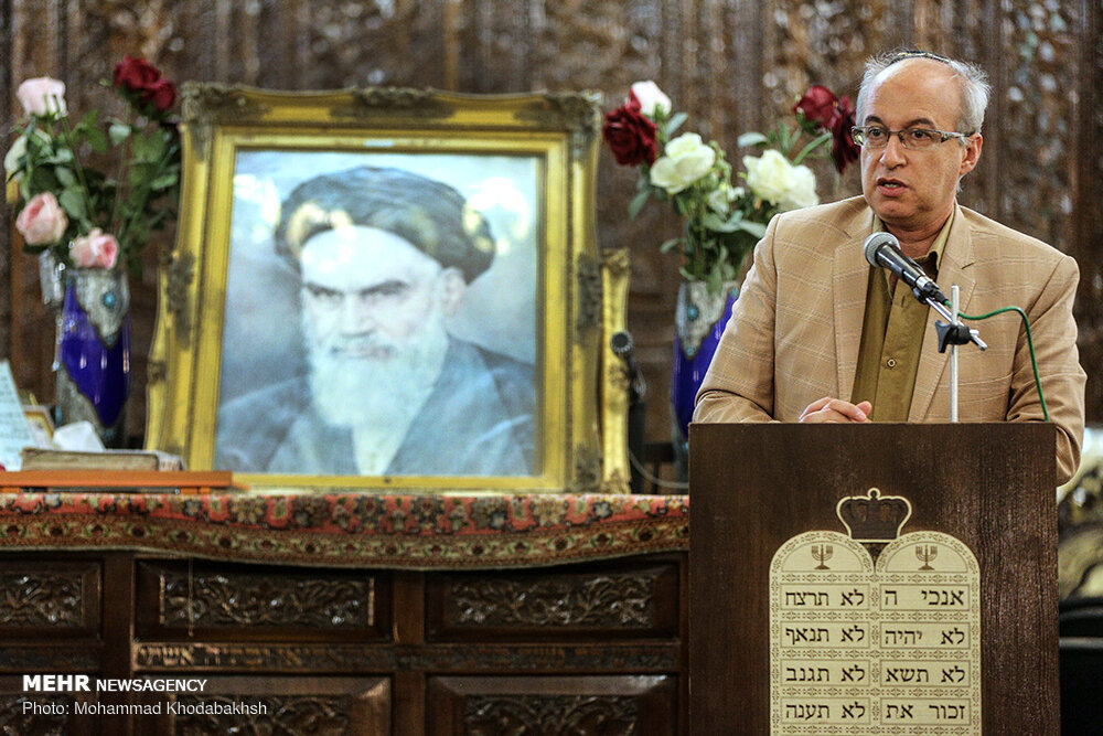 اليهود في طهران يحيون ذكرى رحيل الامام الخميني (رض)