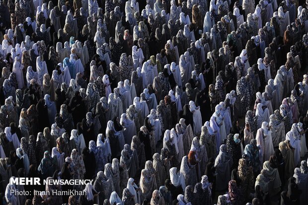 Eid al-Fitr prayers in Hamedan prov.