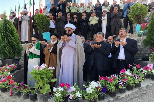 برپایی نماز با شکوه عید سعید فطر در همدان