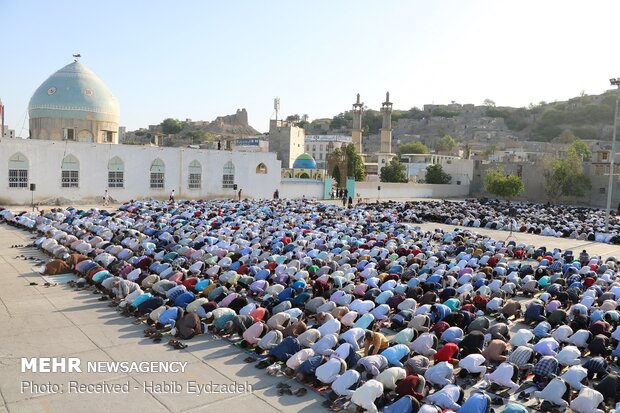 اقامه نماز عید سعید فطر در میناب‎