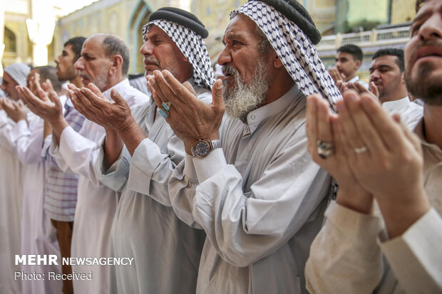 اقامه نماز عید سعید فطر در حرم علوی