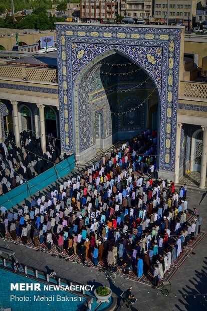 اقامه نماز عید سعید فطر در حرم مطهر حضرت معصومه(س)