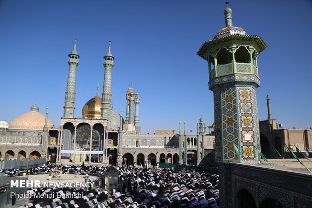 اقامه نماز عید سعید فطر در حرم مطهر حضرت معصومه(س)