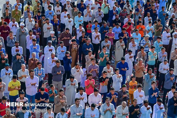 اقامه نماز عید سعید فطر در حرم مطهر حضرت معصومه(س)