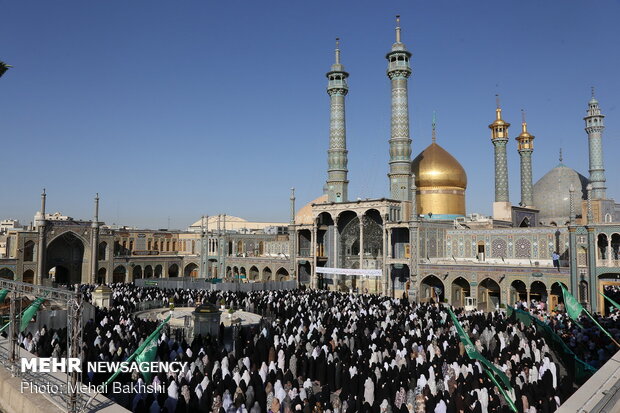 اقامه نماز عید سعید فطر در حرم مطهر حضرت معصومه(س)