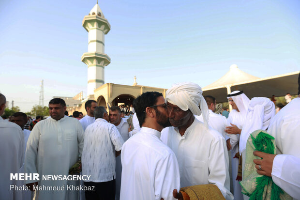 مراسم دید و بازدید مردم کیش در روز عید فطر