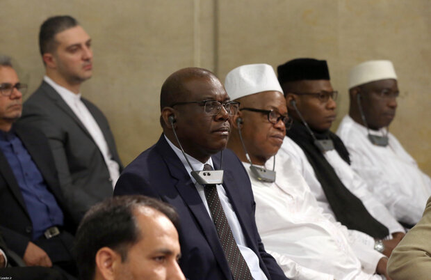 Leader's meeting with government officials, Islamic countries’ envoys