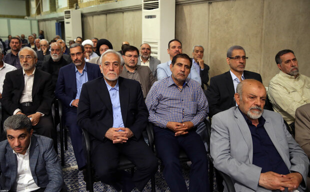 Leader's meeting with government officials, Islamic countries’ envoys