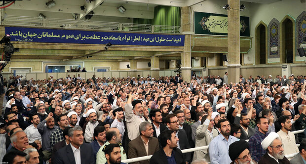 Leader's meeting with government officials, Islamic countries’ envoys