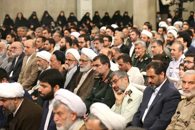 Leader's meeting with government officials, Islamic countries’ envoys