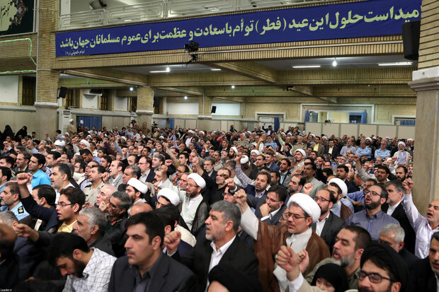 Leader's meeting with government officials, Islamic countries’ envoys