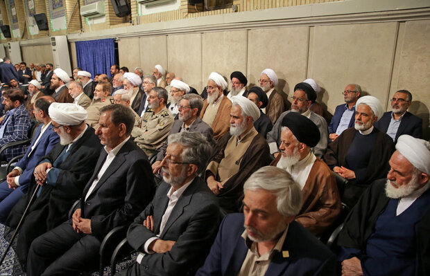Leader's meeting with government officials, Islamic countries’ envoys