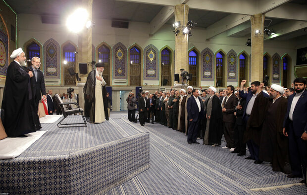 Leader's meeting with government officials, Islamic countries’ envoys