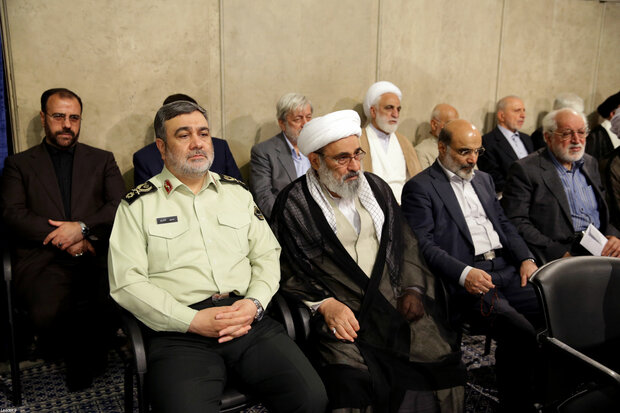 Leader's meeting with government officials, Islamic countries’ envoys