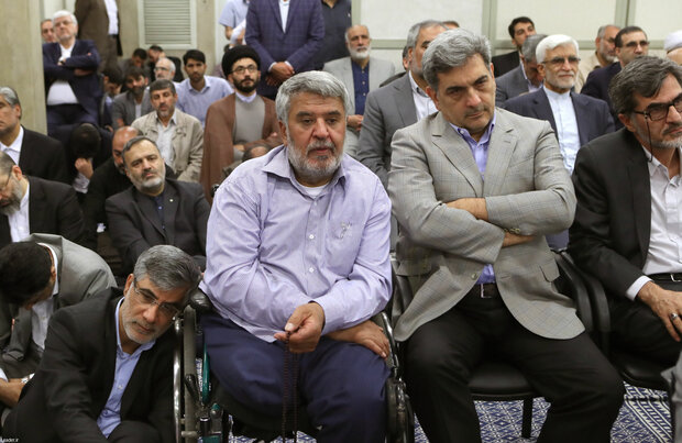 Leader's meeting with government officials, Islamic countries’ envoys