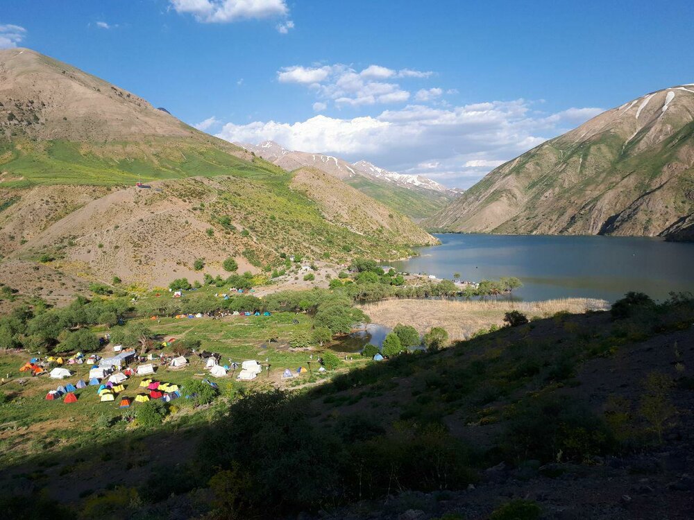 فعالیت ۲۰ تور گردشگری غیرمجاز در لرستان متوقف شد