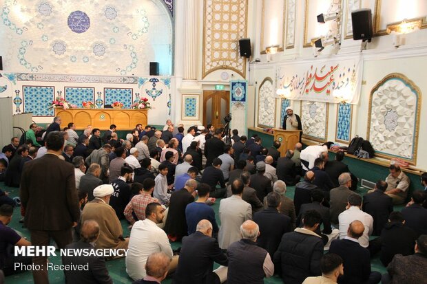 نماز عید سعید فطر در مرکز اسلامی انگلیس در لندن