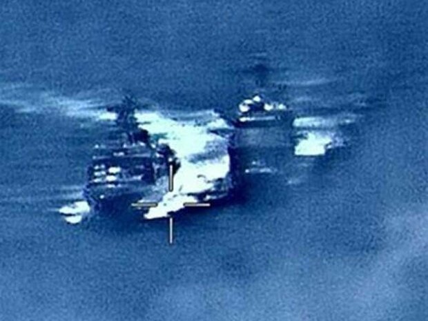 روس اور امریکہ کے بحری جنگی جہاز تصادم سے محفوظ