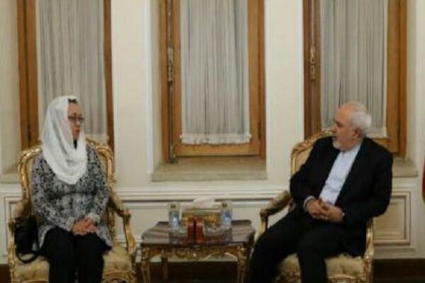 Zarif meets with executive secretary of UNESCAP 