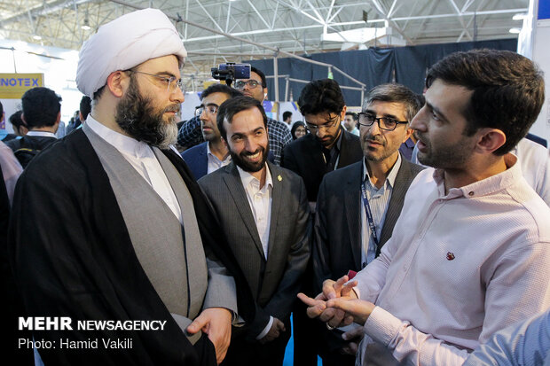بازدید رئیس سازمان تبلیغات اسلامی از نمایشگاه اینوتکس ۲۰۱۹