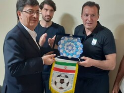 حضور اعضای تیم ملی فوتبال در ضیافت سفارت کشورمان در سئول