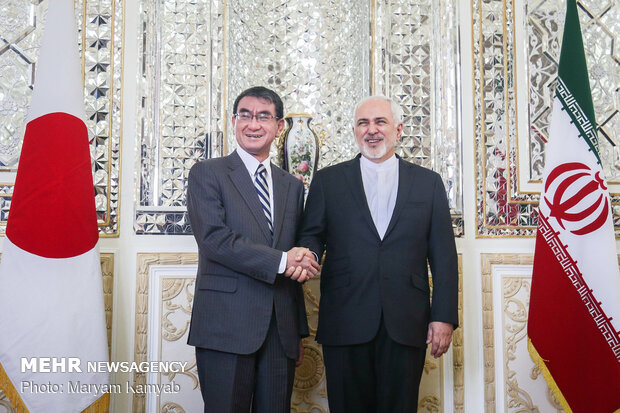 Meeting of Iran, Japan FMs in Tehran