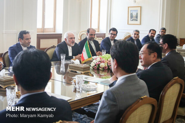 Meeting of Iran, Japan FMs in Tehran
