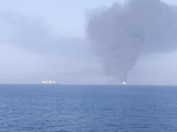 البحریة الإيرانية تنقذ 44 بحاراً أجبنياً من ناقلتي النفط في بحر عمان
